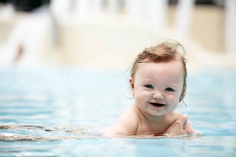 חוג שחייה לתינוקות ברמת גן